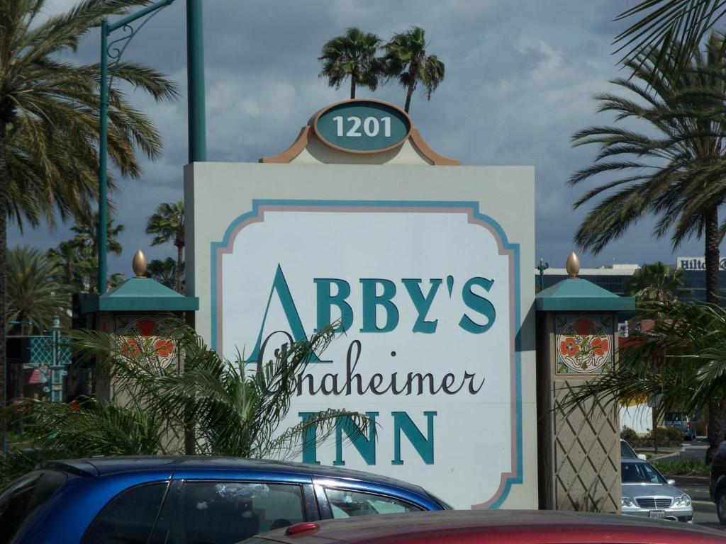 Abby'S Anaheimer Inn - Across Disneyland Park מראה חיצוני תמונה